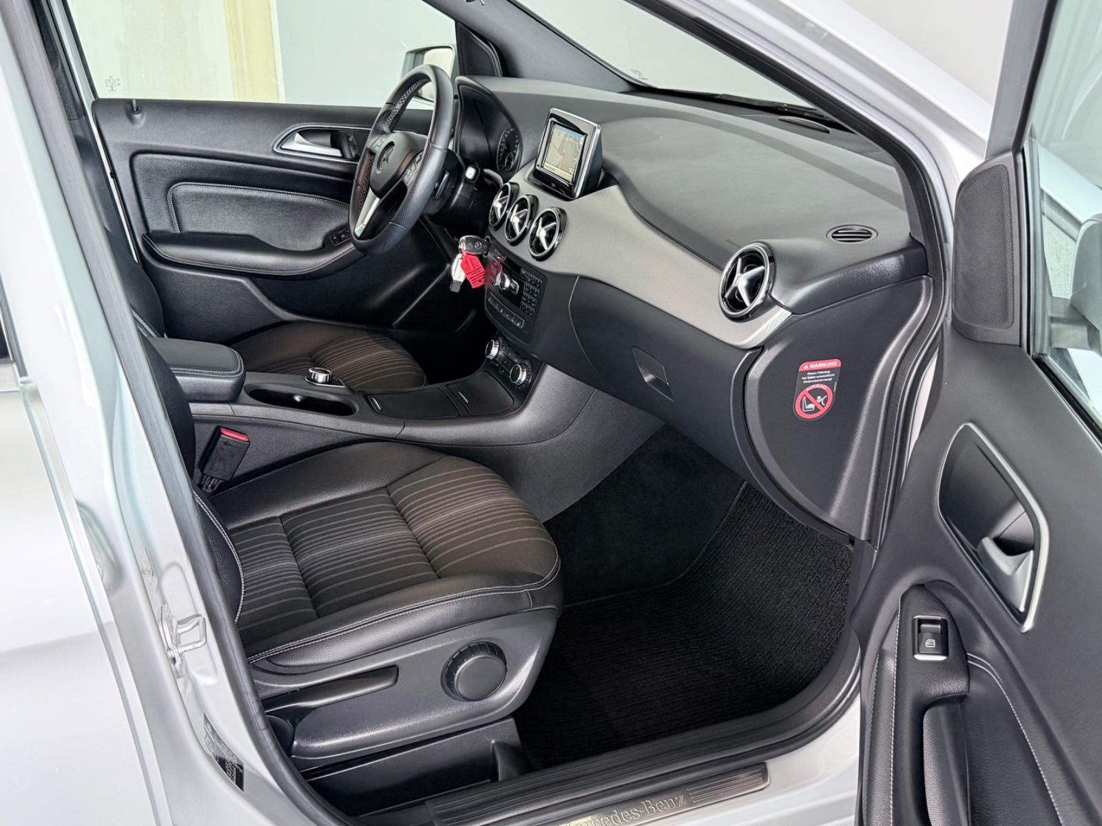 Mercedes-Benz B 200 Automatik Navi|Panorama|SHZ
