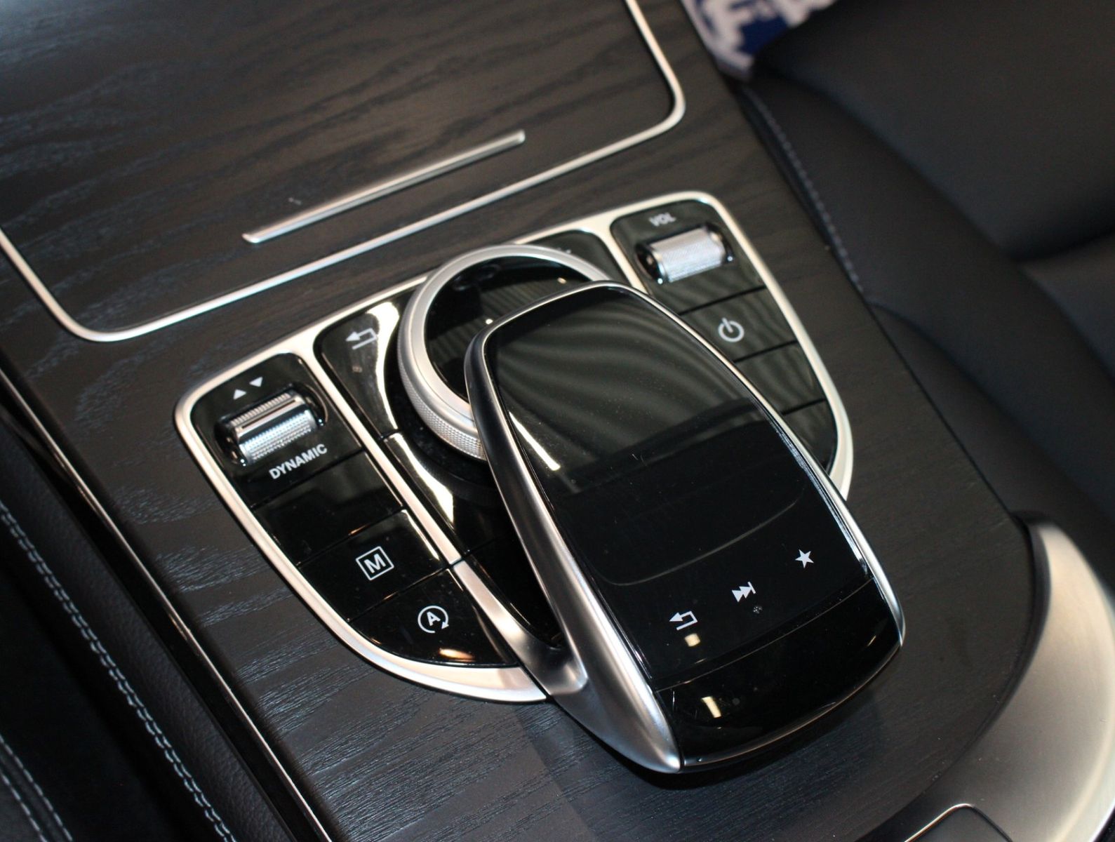 Fahrzeugabbildung Mercedes-Benz GLC 350 d 4MATIC AMG Line *PNRM*Kamera*AHK