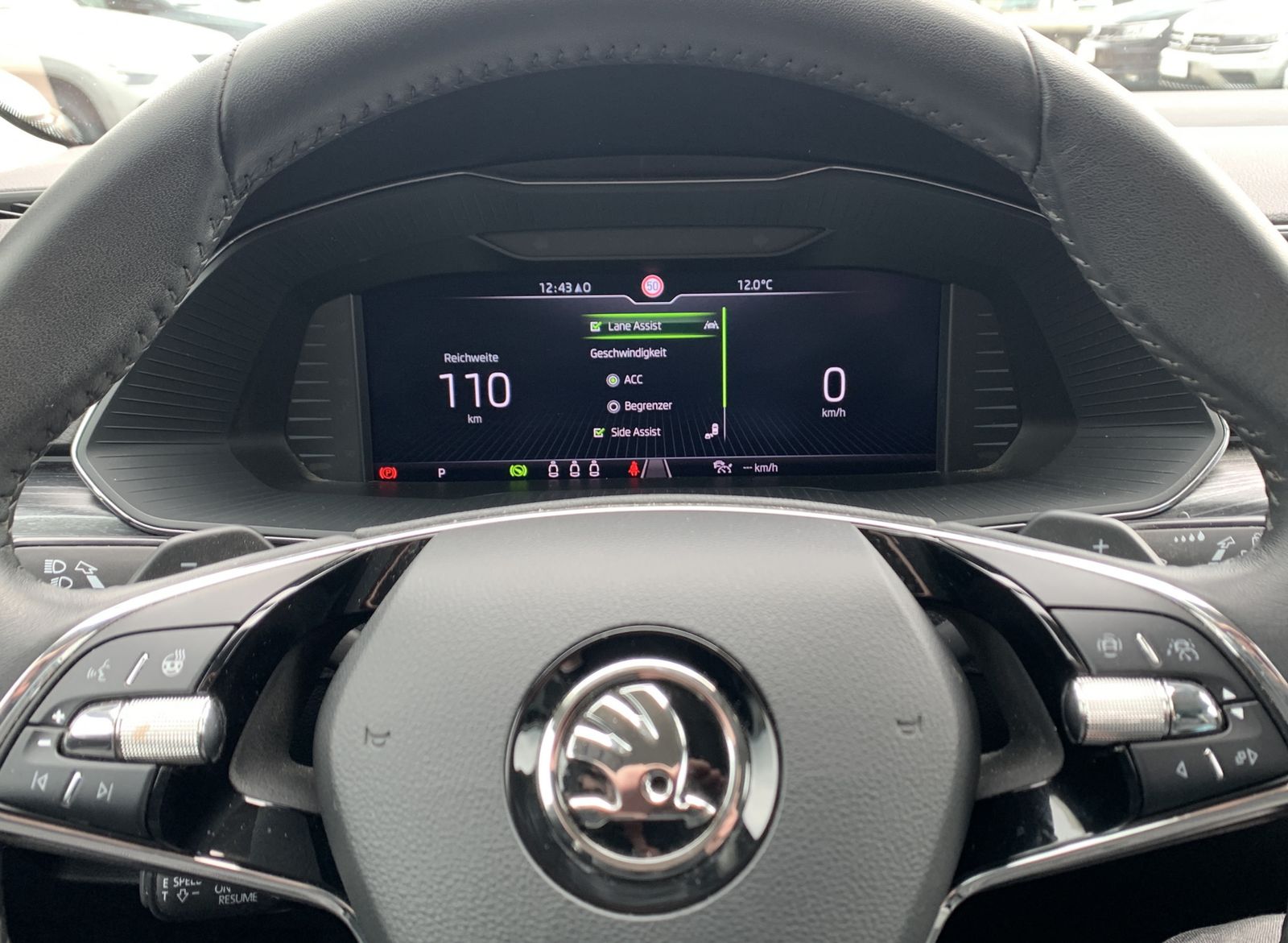 Fahrzeugabbildung SKODA Superb 2.0 TDI*AHK*Alcantara*360°Cam*STHZ*CANTON