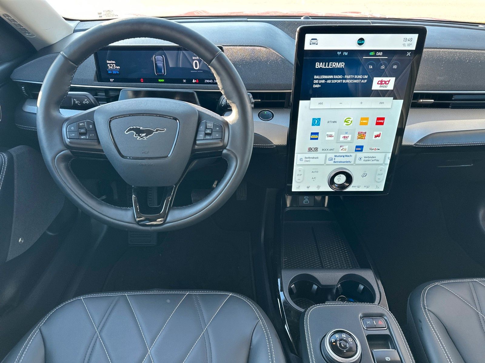 Fahrzeugabbildung Ford Mustang Mach-E Basis, TECHNOLOGIE-PAKET