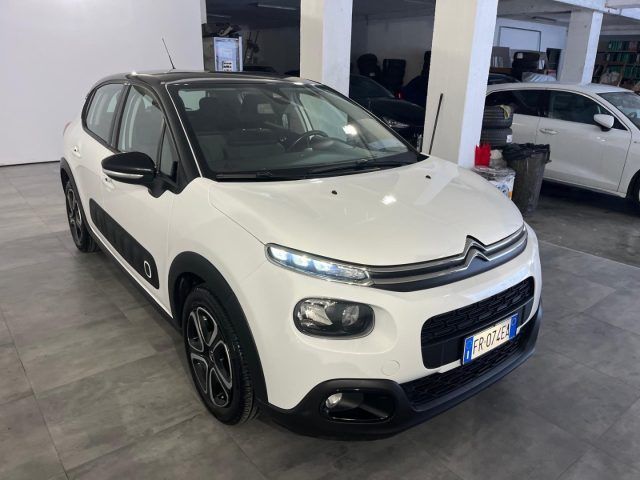 Citroën CITROEN C3 PureTech 82 Shine B-COLOR