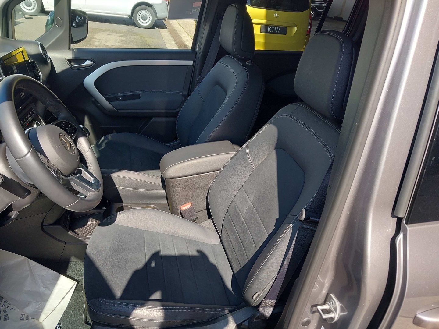 Fahrzeugabbildung Mercedes-Benz T 180d Progr AHK Navi-/Park/TechnikPkt LED KeyGo