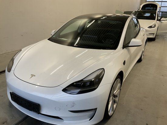 Tesla Model 3 RWD DE - Lim4 RWD 60 kWh, 239 KW