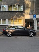 Audi A4 2.0 TDI (DPF) 88kW Ambiente Avant Ambiente - Audi A4 aus 2011: TDI