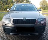 Skoda Octavia Combi 2.0 TDI PD DPF 4x4 Scout Scout - Skoda Octavia aus 2008: Scout