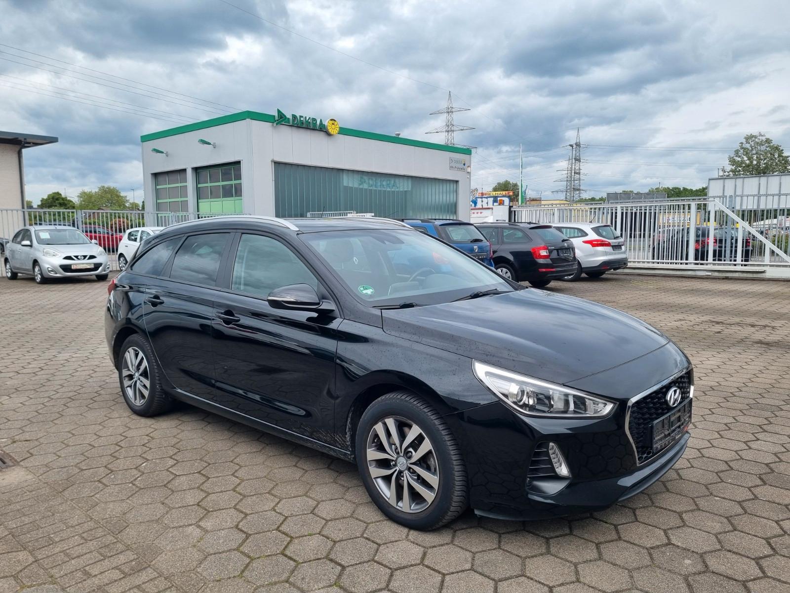 Hyundai i30 CW T-GDI Family+ "Navi-Kamera" Allwetter....