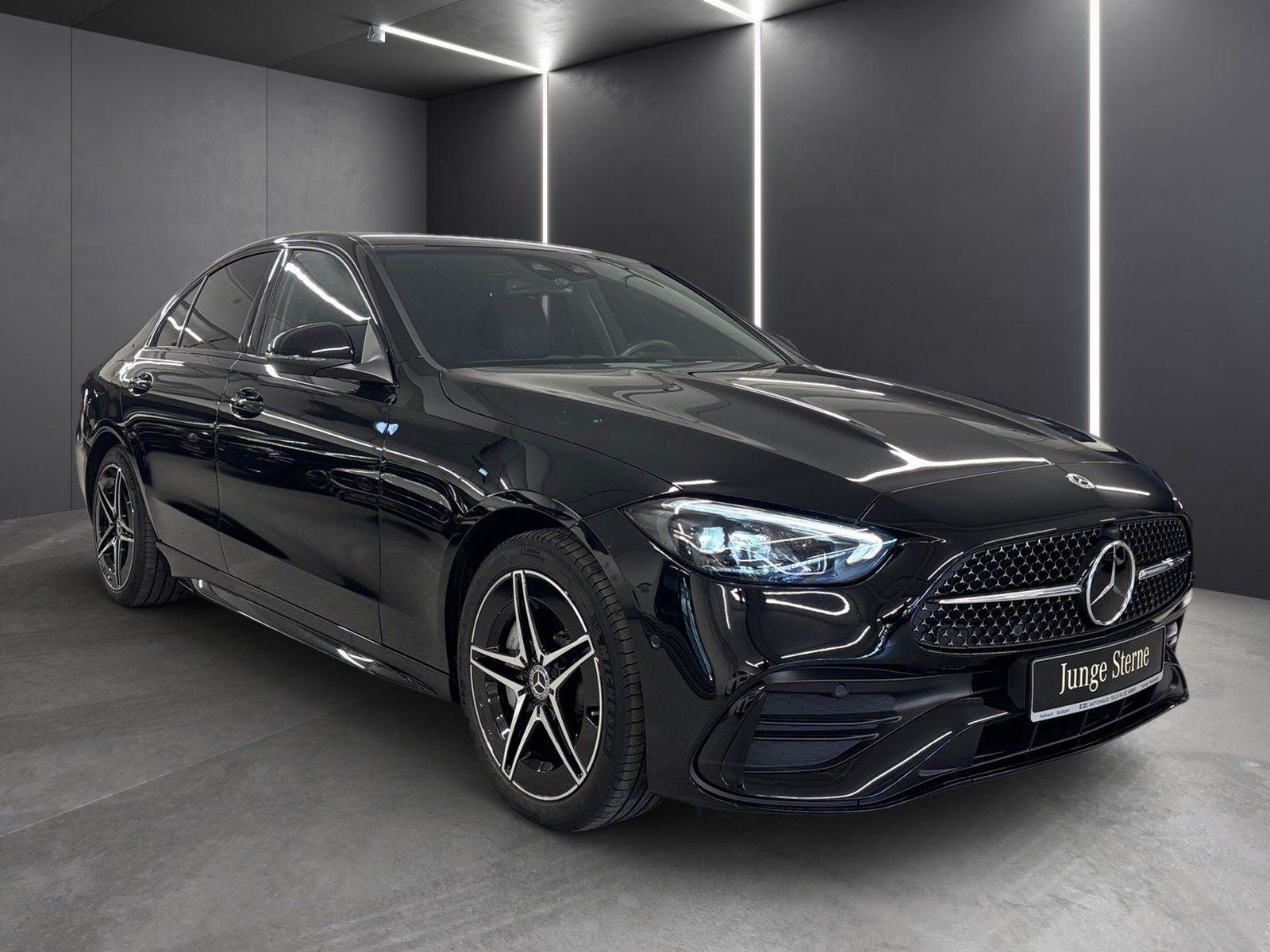 Fahrzeugabbildung Mercedes-Benz C 300 e AMG*AHK*Kamera*Distronic*Totw*LED*Night*