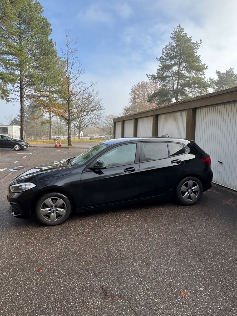 BMW 118i-Scheckheft-Tempo-Carplay-8fach-BMW Inkl.