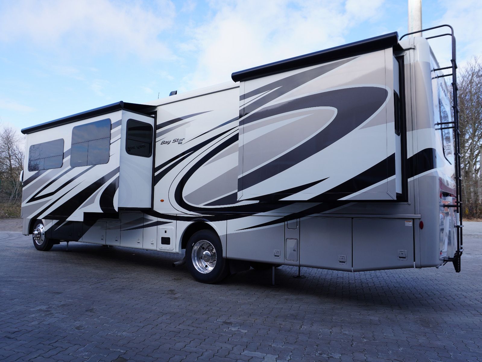 Fahrzeugabbildung Ford Newmar Bay Star 3626 Class A