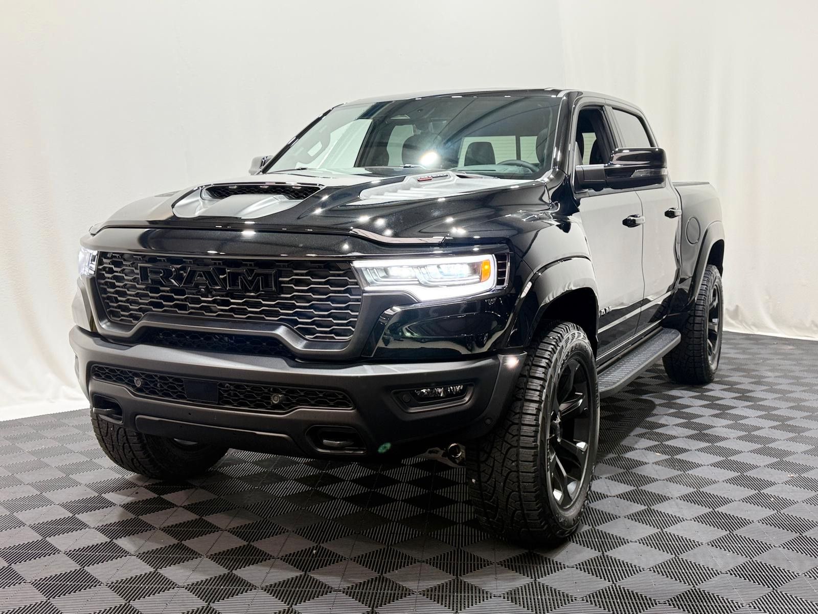 Fahrzeugabbildung Dodge RAM 1500 RHO H/O BLACK Edition / RTR