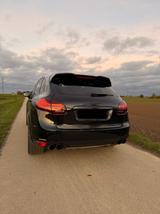 Porsche Cayenne Turbo Approved Garantie bis 2027 - Porsche Cayenne Gebrauchtwagen in Stuttgart