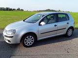 Volkswagen VW Golf 5 1.6 FSI 115 PS silber - Volkswagen Golf aus 2004: 1.6