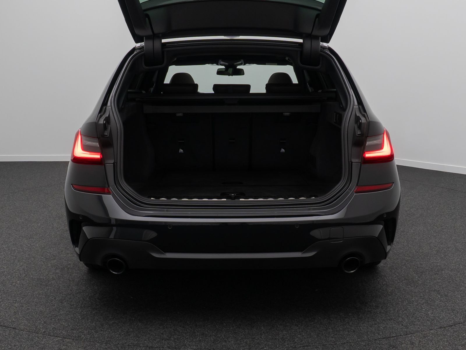 Fahrzeugabbildung BMW 330d M Sport DAB Kamera Leder ACC Alarm Pano 19"