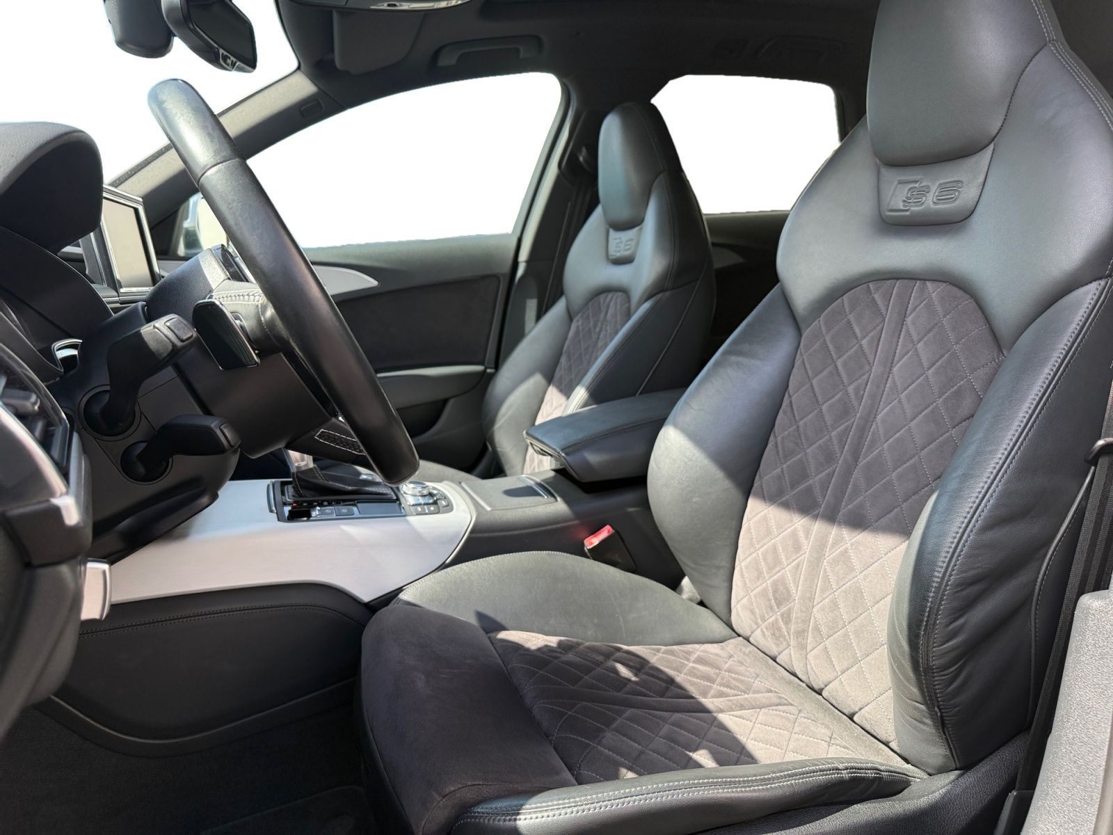 Fahrzeugabbildung Audi S6 4.0 TFSI quattro INDIVIDUAL DEUTSCH GARANTIE