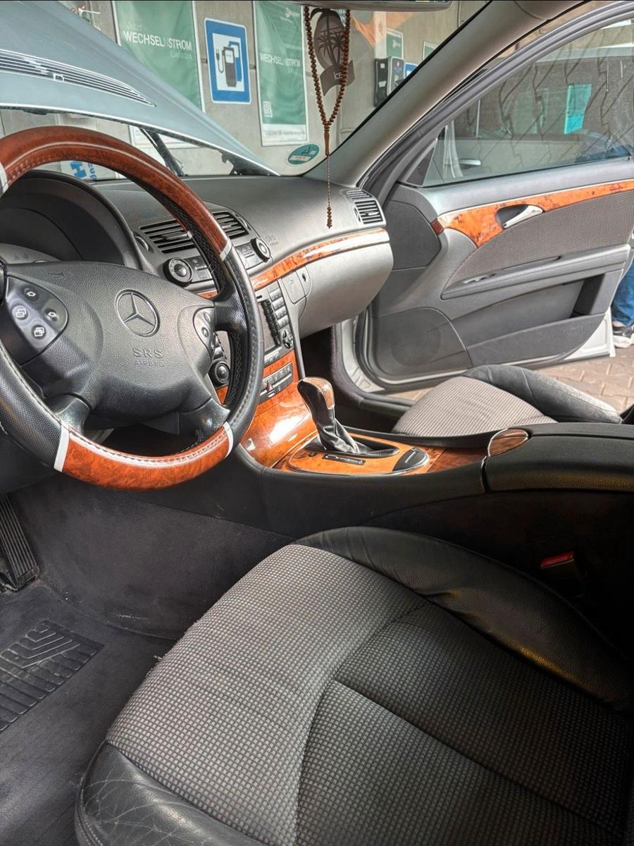 Mercedes-Benz E280 2005 — photo 5