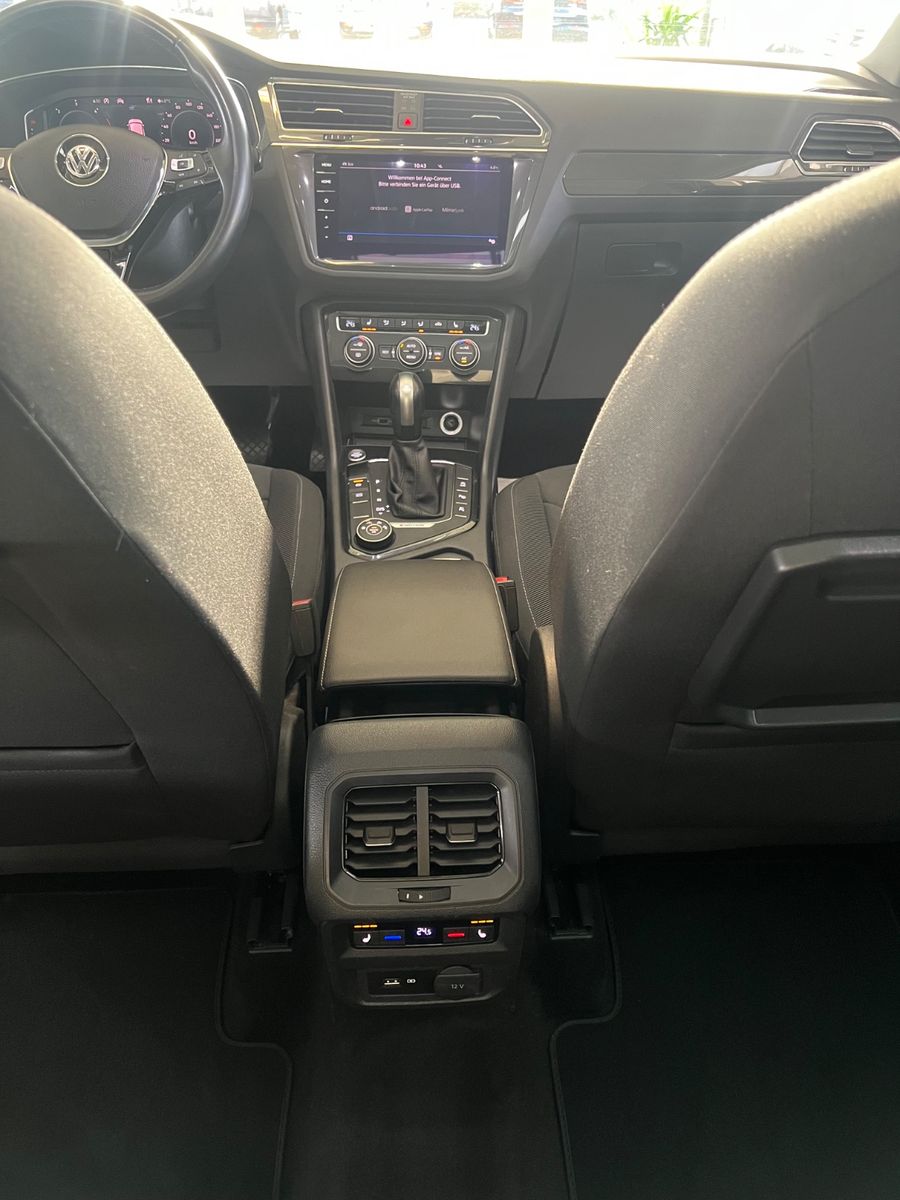 Fahrzeugabbildung Volkswagen Tiguan Highline DSG 4Motion R LINE VIRTUAL*PANO*