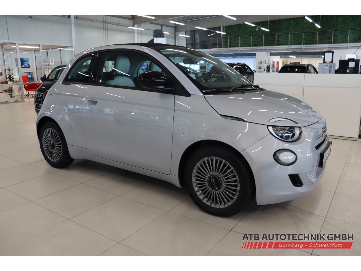 Fahrzeugabbildung Fiat 500C ICON + Komfortpaket Hybrid 1.0l PDC Rückfah