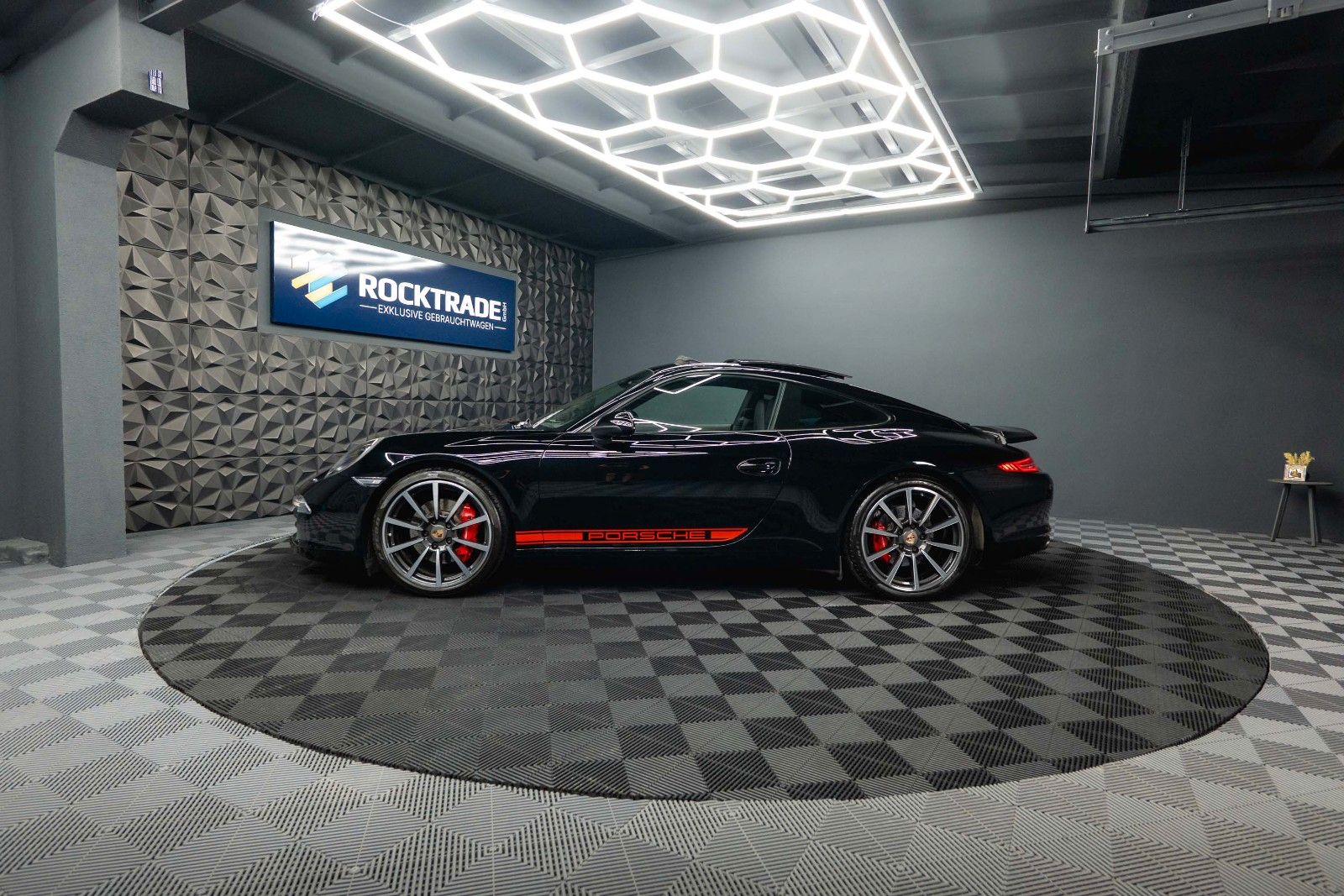 Fahrzeugabbildung Porsche 991 911 Carrera S Black Design Chrono *Pano*LED*
