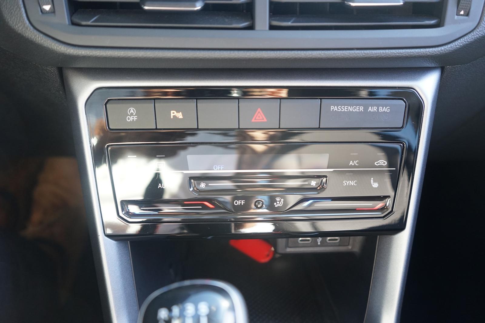Volkswagen T-Cross 1.0 Life LED Navi ACC Sitzheizung AHK, миниатюра 26