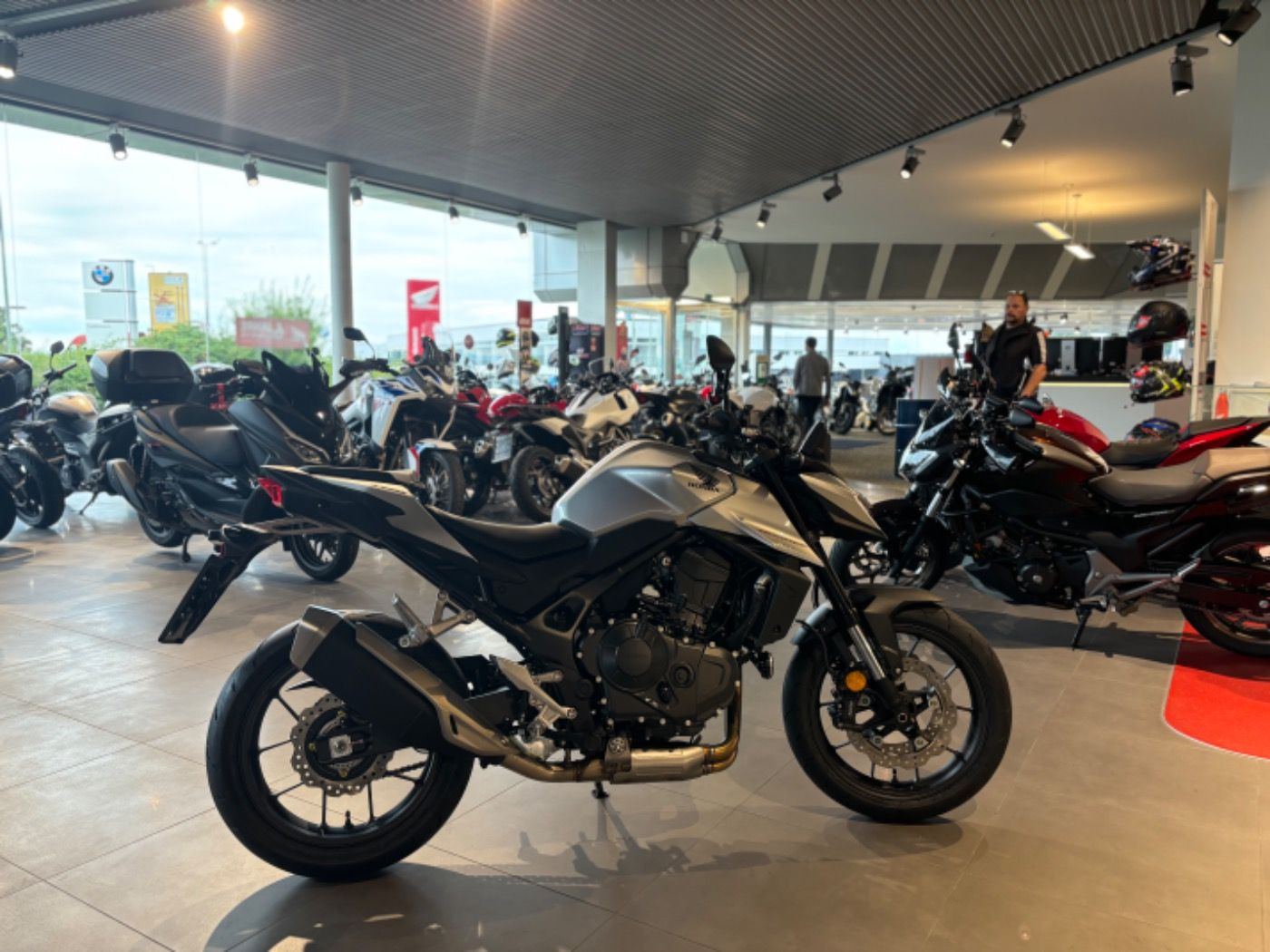 Fahrzeugabbildung Honda CB 750 Hornet 2025