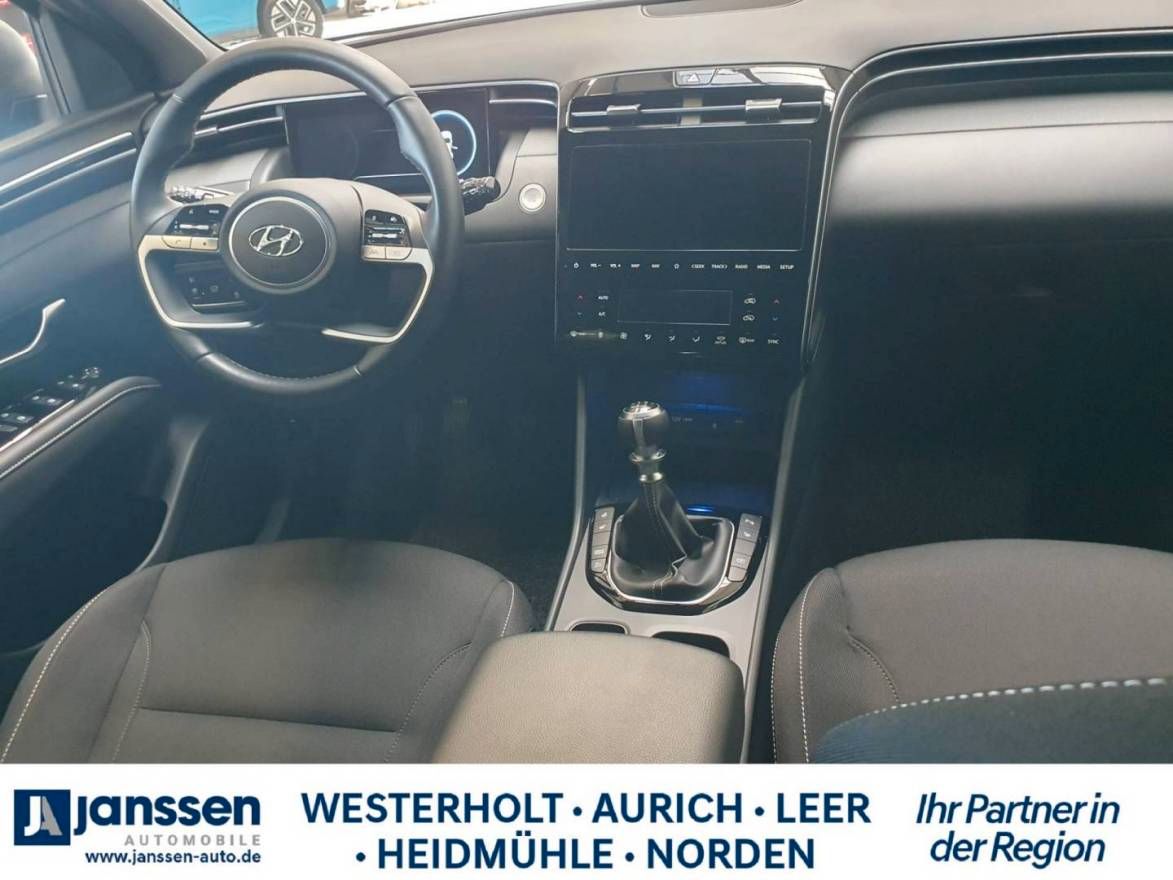 Fahrzeugabbildung Hyundai TUCSON ADVANTAGE/PDC/Krell Sound/Navi/Rückfahrka