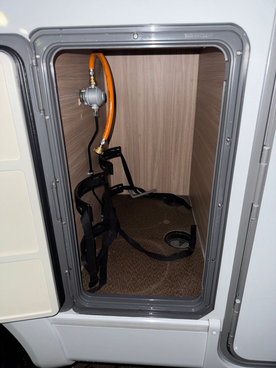 Fahrzeugabbildung Bürstner LIMITED T 690 G FIAT 9G-AUTOMATK HUBBETT SAT TV