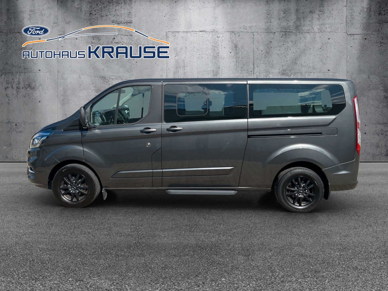 Fahrzeugabbildung Ford Titanium 320L2