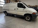 Toyota Hiace 2.5TD D4-D Kasten lang 4WD 4x4 - Toyota Hiace: Allradantrieb
