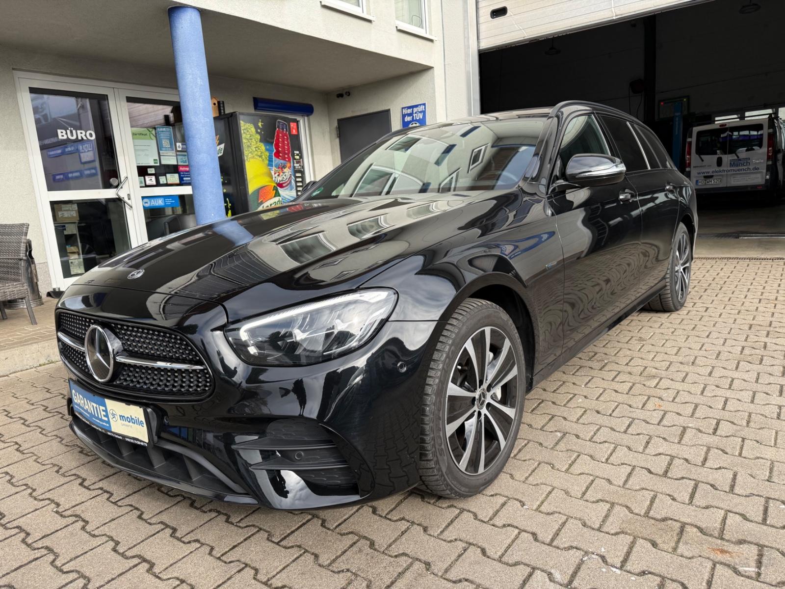 Mercedes-Benz E 300 E T-Modell AMG Garantie Finan