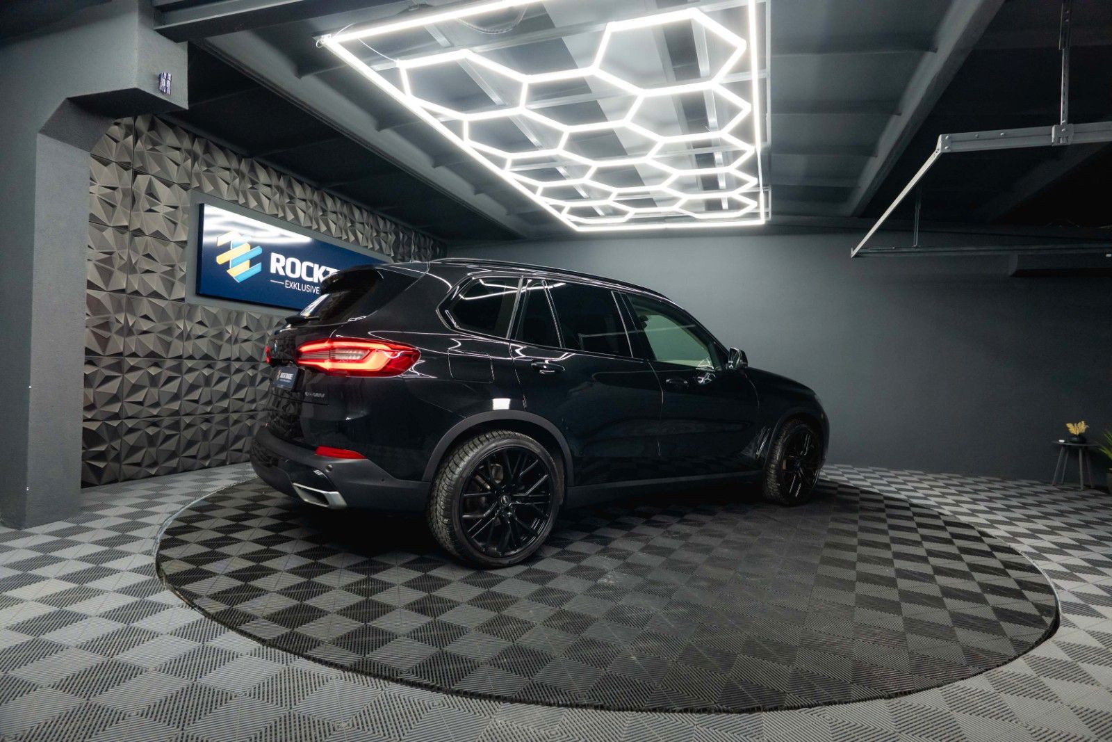 Fahrzeugabbildung BMW X5 xDrive 30d Sport Shadow | ACC | LED | Live CP