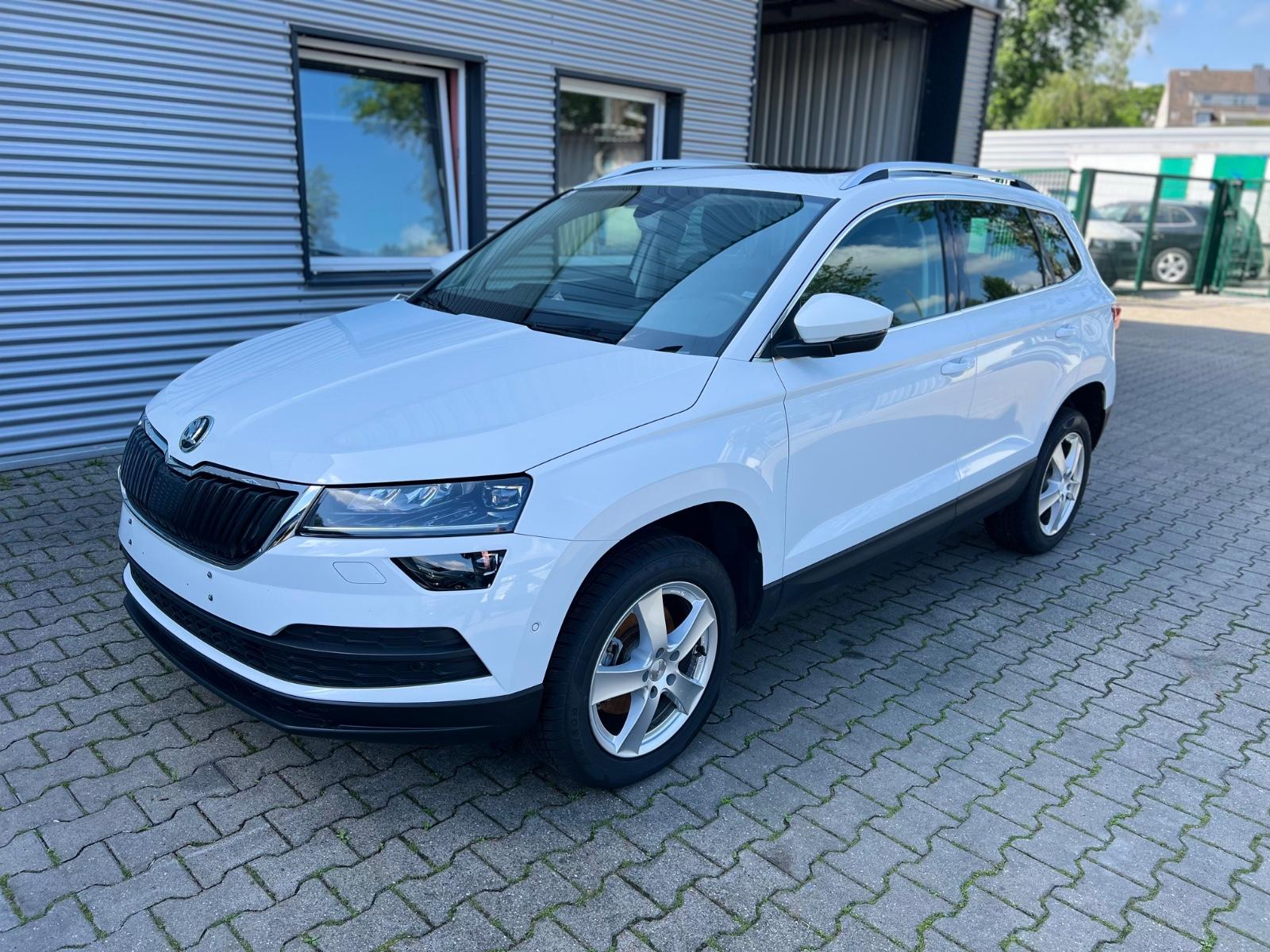 Skoda Karoq 2,0TDI Style 4x4 PANORAMA, LEDER, DSG