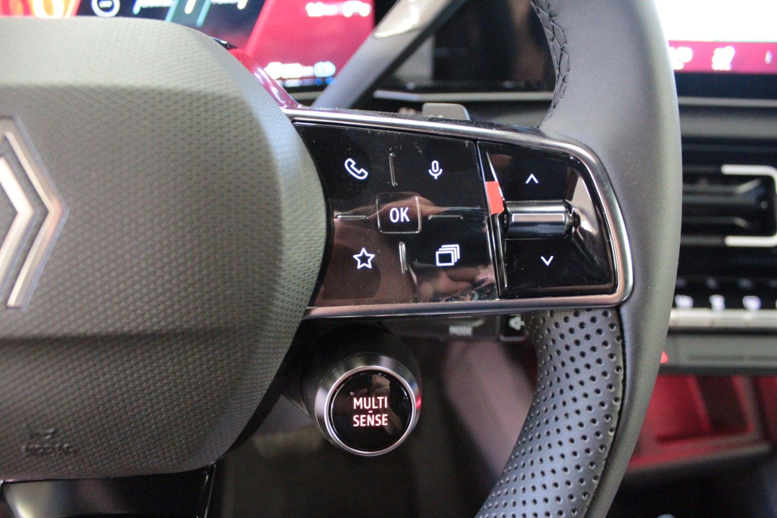 Fahrzeugabbildung Renault R 4 150 Comfort Range Iconic *Vollausstattung*