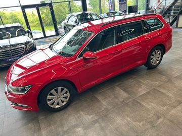 Volkswagen Passat Variant *Massage*Keyless*Tempo*Navi*