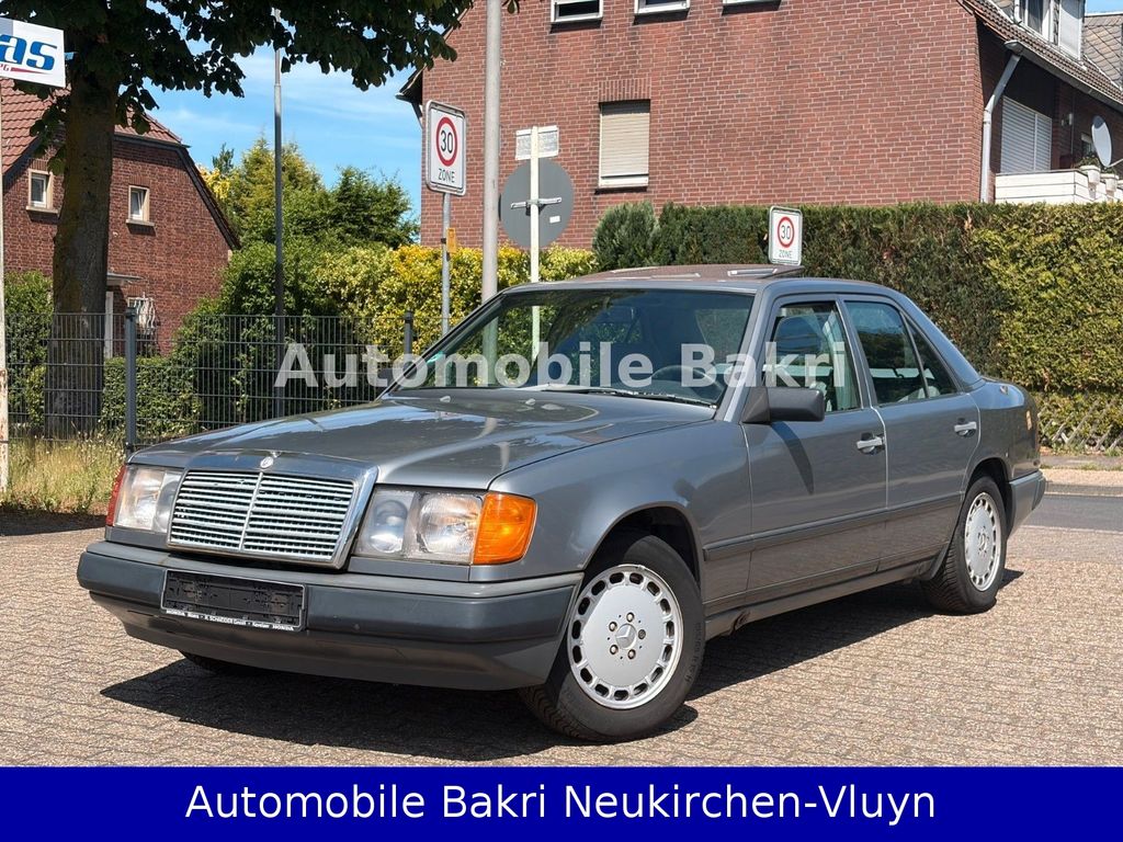 Mercedes-Benz E 230