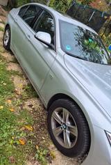 BMW 320 Gran Turismo - silberne BMW 320 Gran Turismo