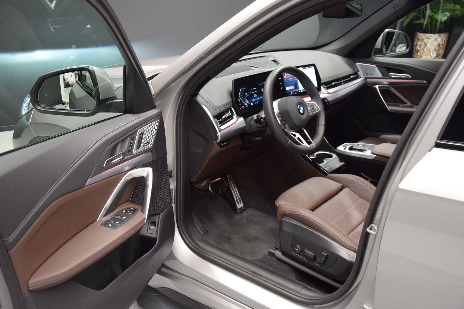 Fahrzeugabbildung BMW X1 23d xDrive M Sport Leder HuD Pano NP: 73.030€