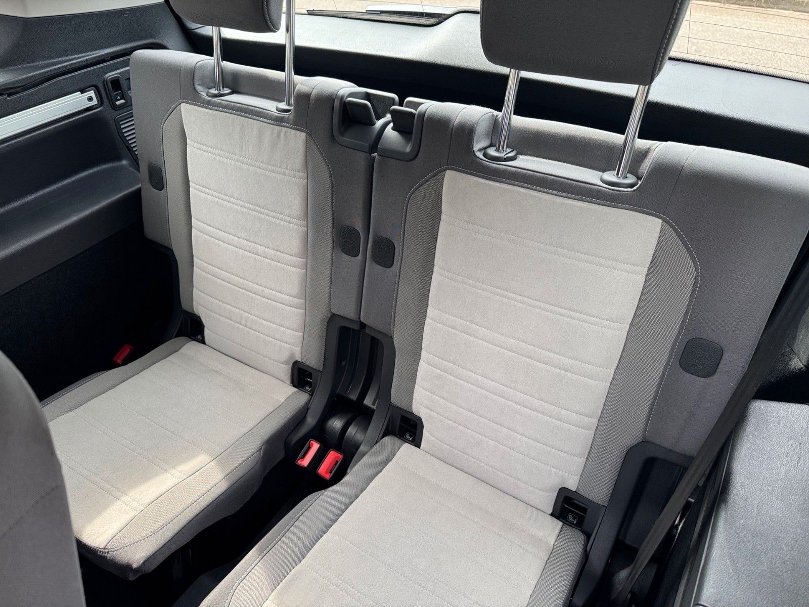 Fahrzeugabbildung Volkswagen Touran Highline 2.0 TDI