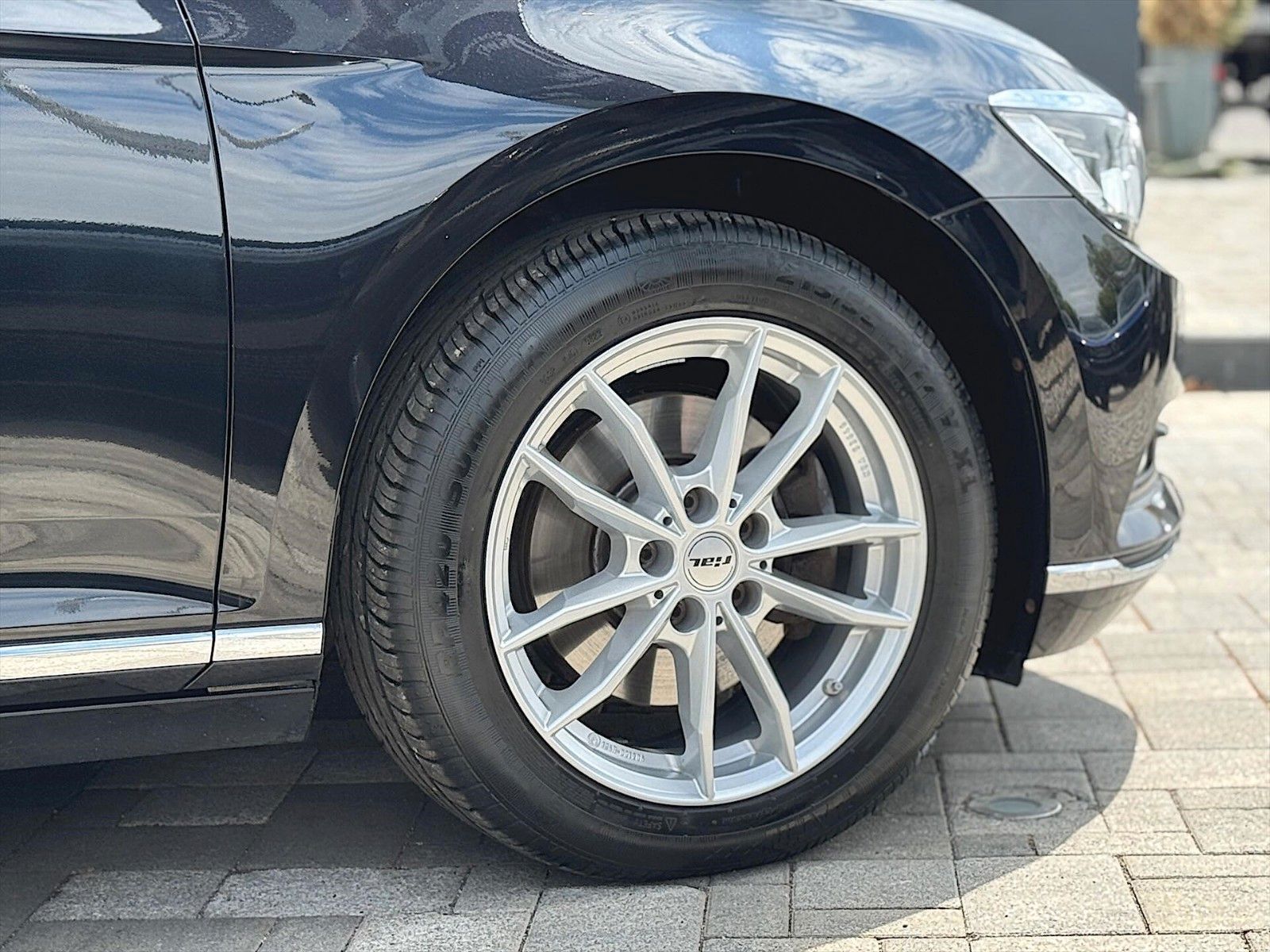 Fahrzeugabbildung Volkswagen Passat Variant 2.0 TDI Highline DSG *LED*Navi*