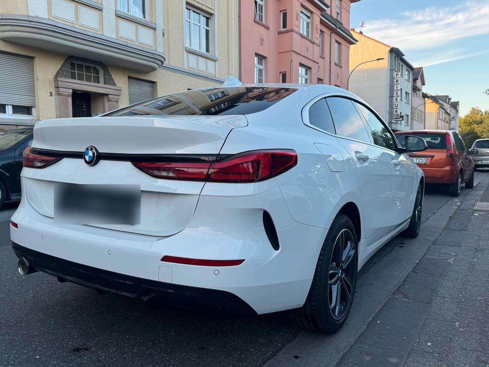 BMW 218