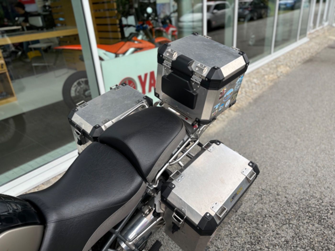 Fahrzeugabbildung BMW R 1200 GS Adventure 90 Jahre Sondermodell Koffer