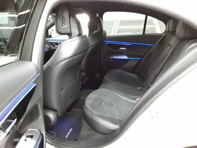 Fahrzeugabbildung Mercedes-Benz E 220 d AMG AHK+DISTR+MEMORY+DIGITAL+360°