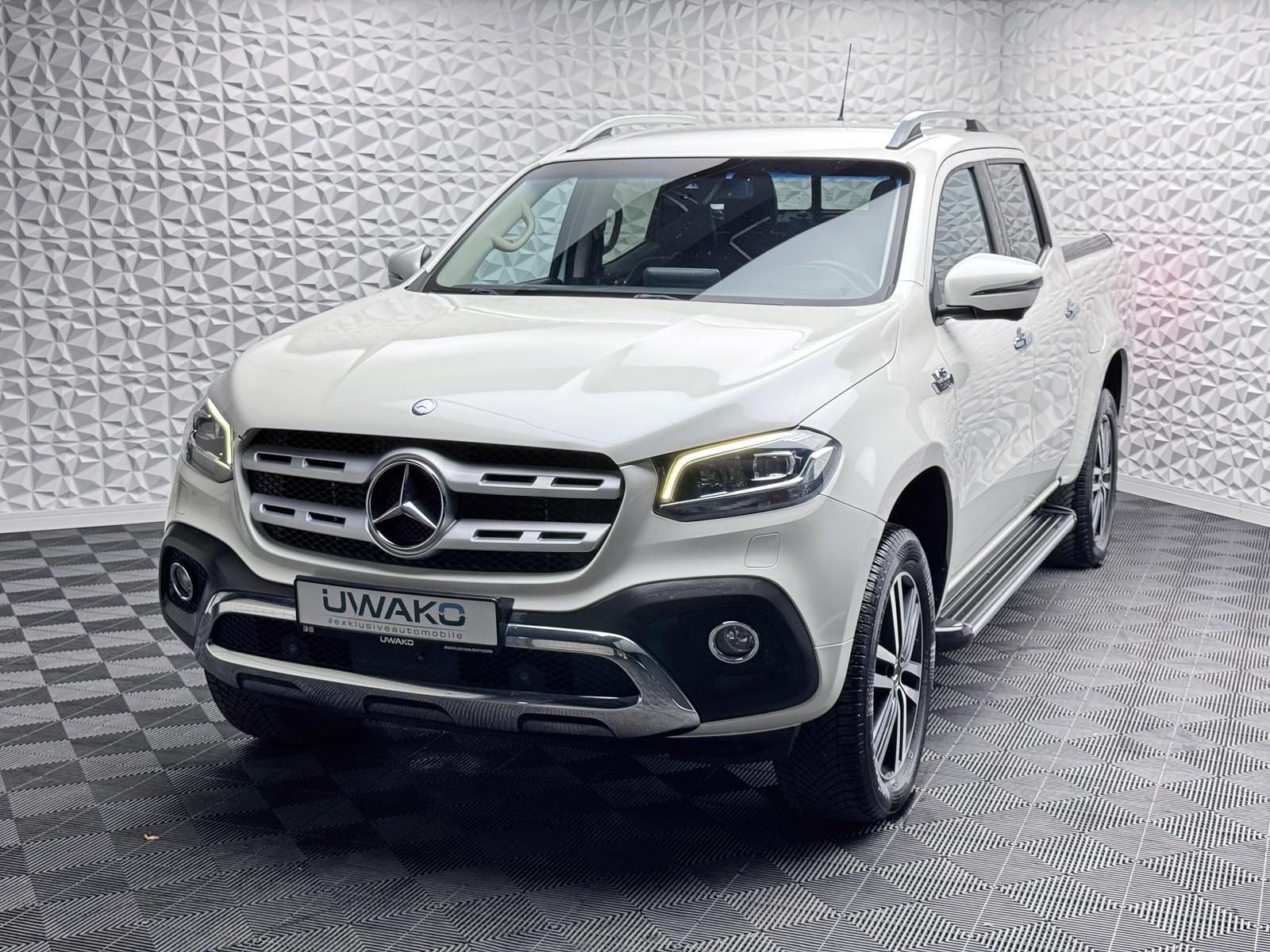 Fahrzeugabbildung Mercedes-Benz d POWER-EDITION/4MATIC/LED/KEYLES/360°/AHK