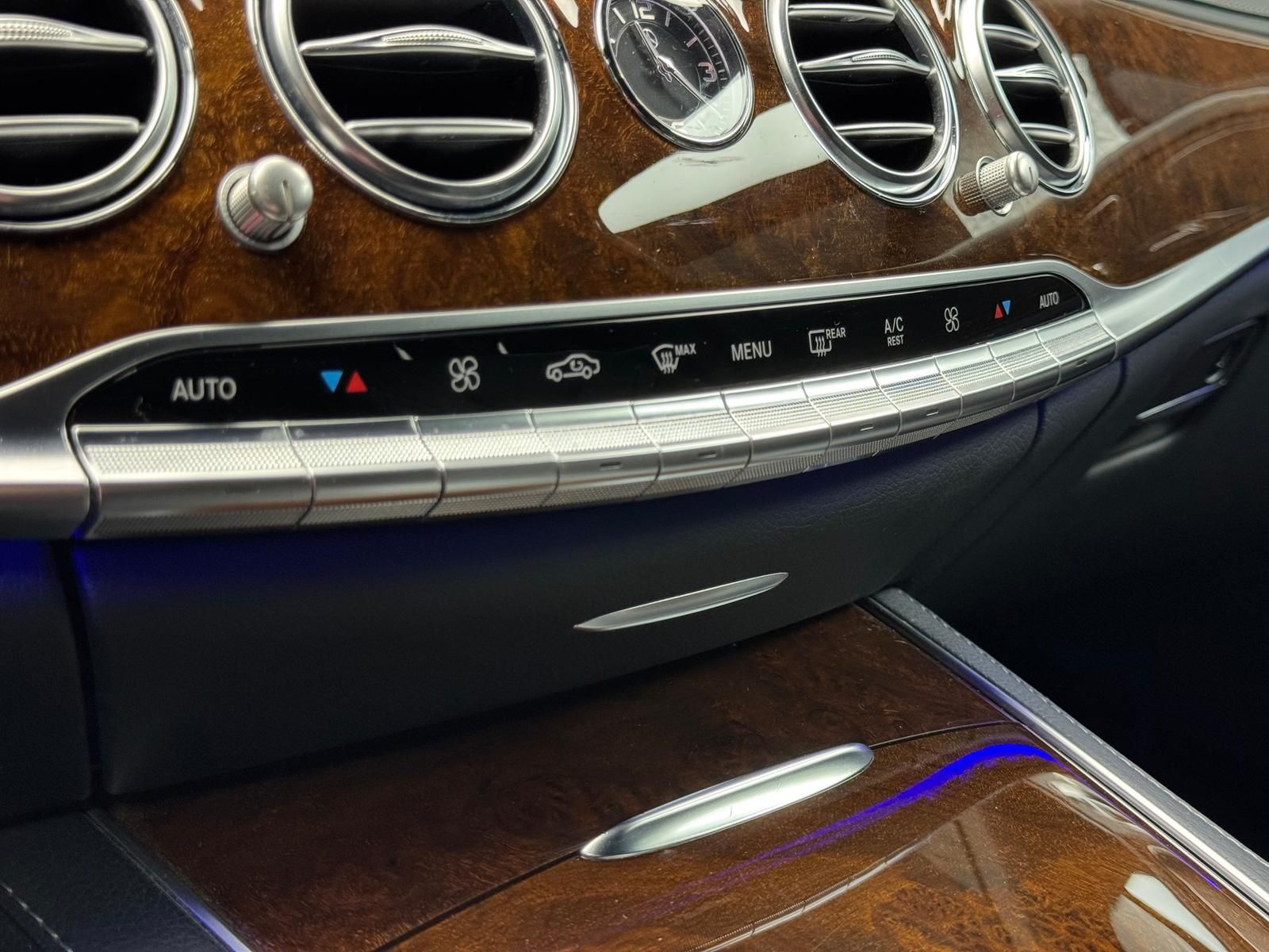 Fahrzeugabbildung Mercedes-Benz S 350d AIRMATIC/DISTRO/BURMESTER/KEYL/SOFTC/360°