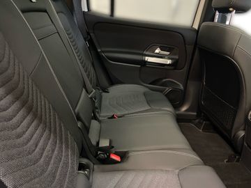 Mercedes GLB 200 - 11