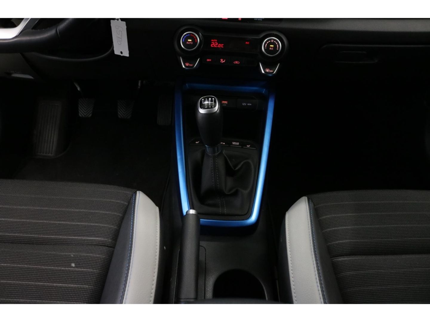 Fahrzeugabbildung Kia Stonic Nightline Edition 1.0 T-GDI 48V Navi SHZ