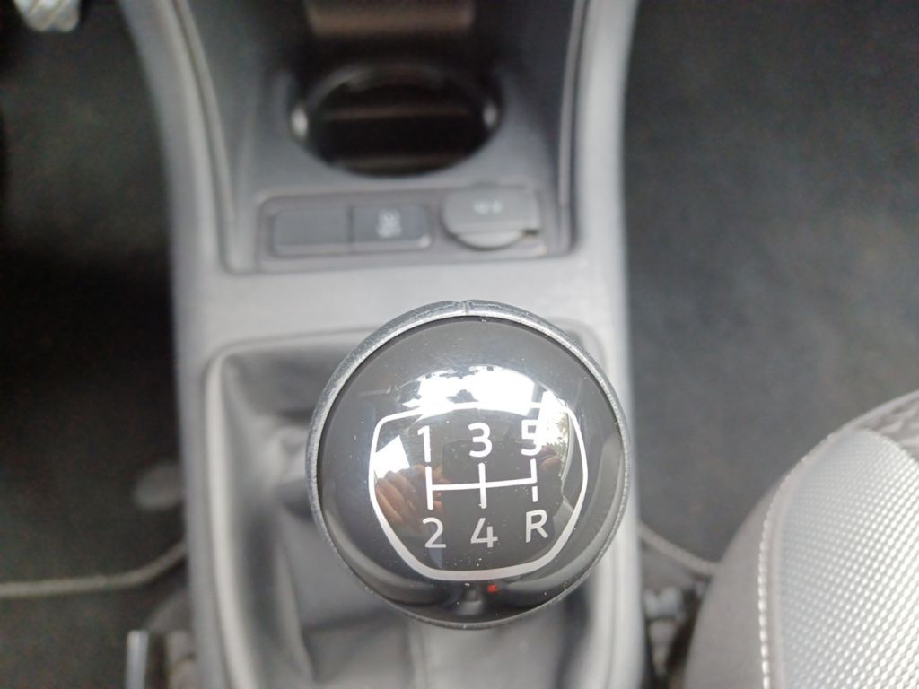 Fahrzeugabbildung Volkswagen up! Active Shzg, Rückfahrkamera, LM-Räder