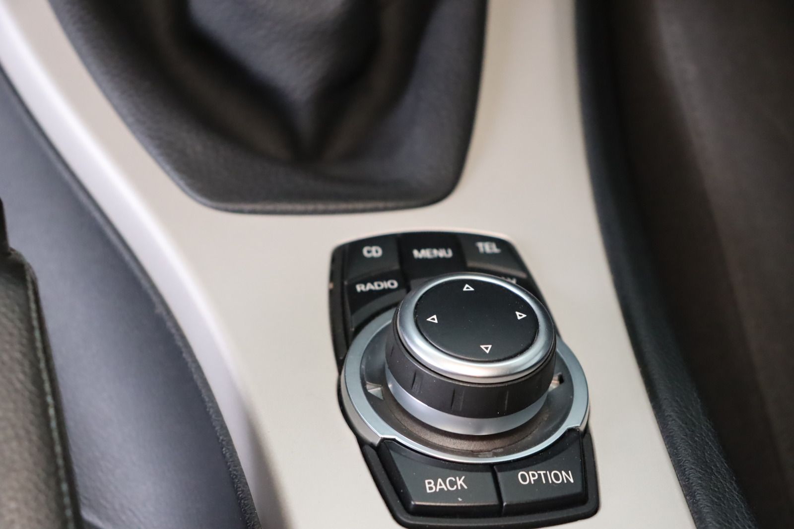 Fahrzeugabbildung BMW 320i touring * Sitzhzg. * Navi