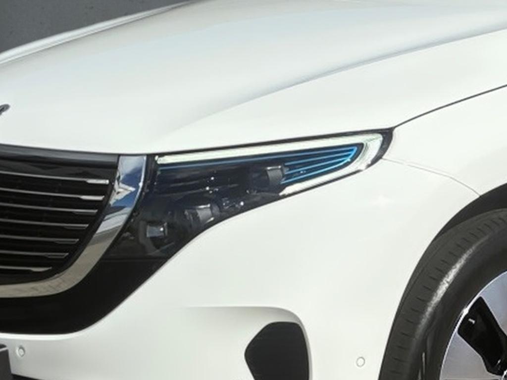 Mercedes-Benz EQC 400 4M AMBIENTE+HEAD-UP+KAMERA+MBEAM+CARPLAY