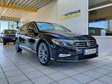 Volkswagen Passat Variant Business R-Line IQ-LED-Matrix - Volkswagen Passat aus 2022