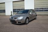 Volkswagen Golf V Lim. Comfortline - Volkswagen Golf mit Benzin-Antrieb: Beige, Limousine